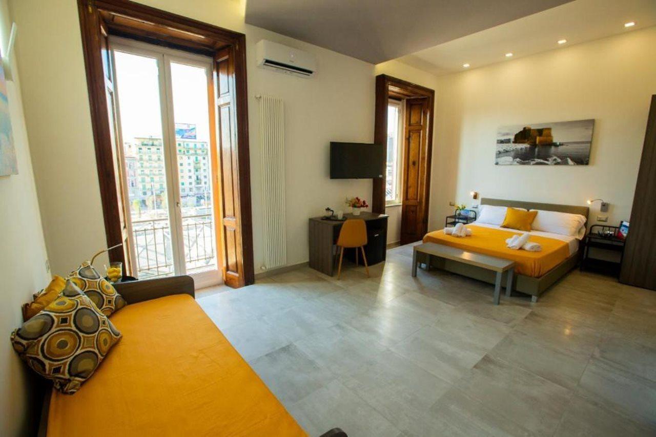 Bayard101 Bed & Breakfast เนเปิลส์ ภายนอก รูปภาพ