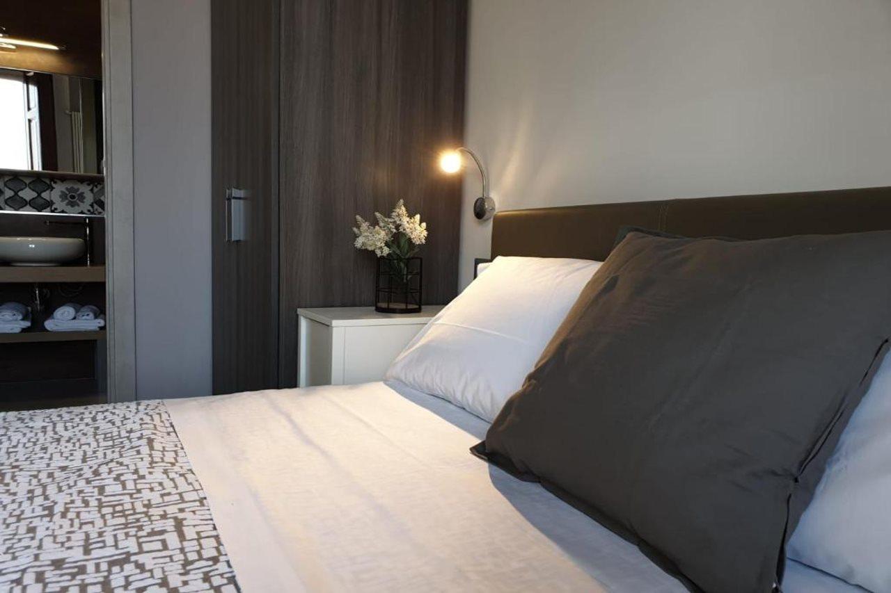 Bayard101 Bed & Breakfast เนเปิลส์ ภายนอก รูปภาพ
