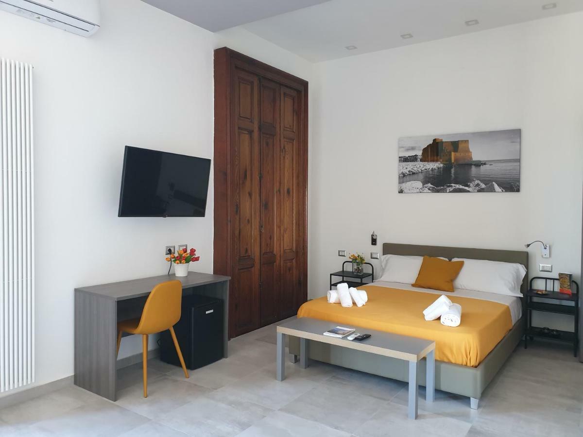 Bayard101 Bed & Breakfast เนเปิลส์ ภายนอก รูปภาพ
